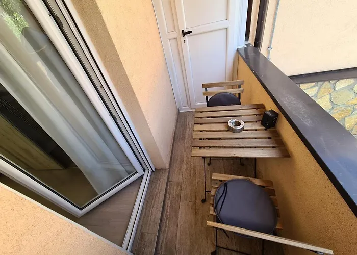 Adonis Apartment